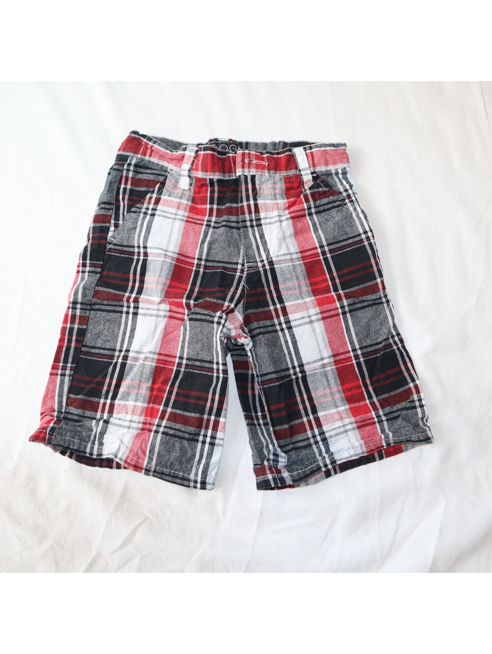 Coogi Boys Plaid Shorts Size 5 Red Black White